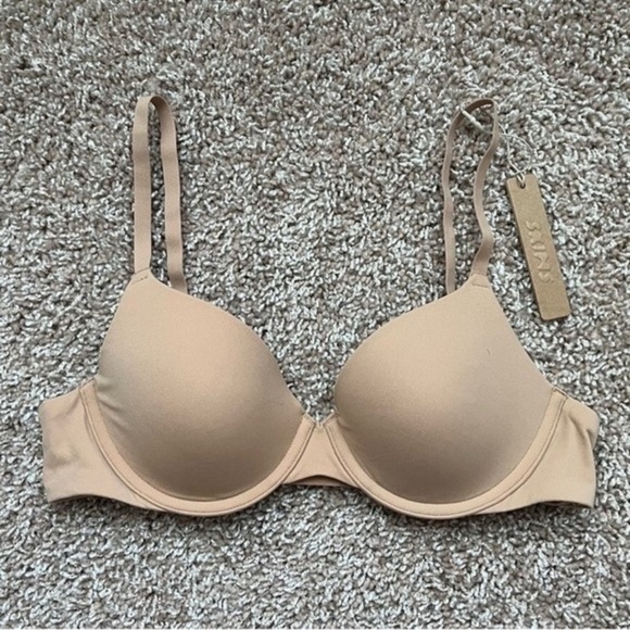 - SKIMS FITS EVERYBODY Underwire T-shirt Demi Bra 38DNWT CLAY